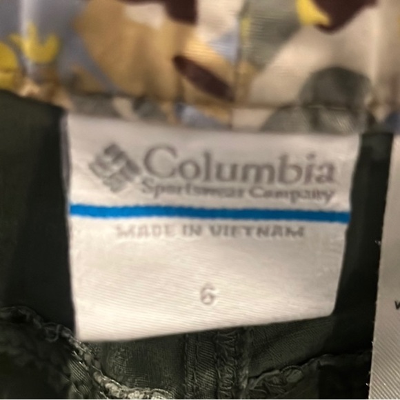 Columbia Green Bermuda Cotton Blend Shorts size 6 - Picture 2 of 12